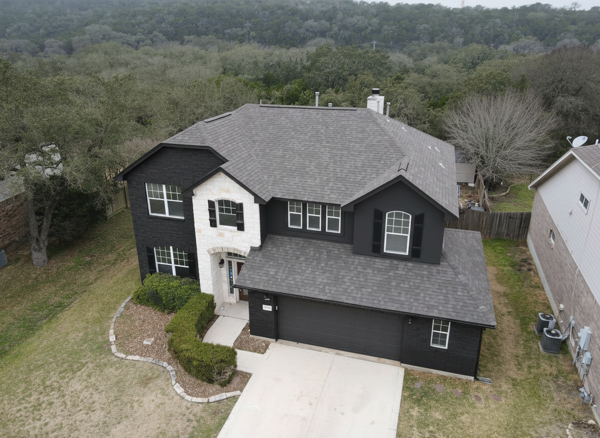 Dark Gray house with Weathered Wood roof using Oakridge Driftwood