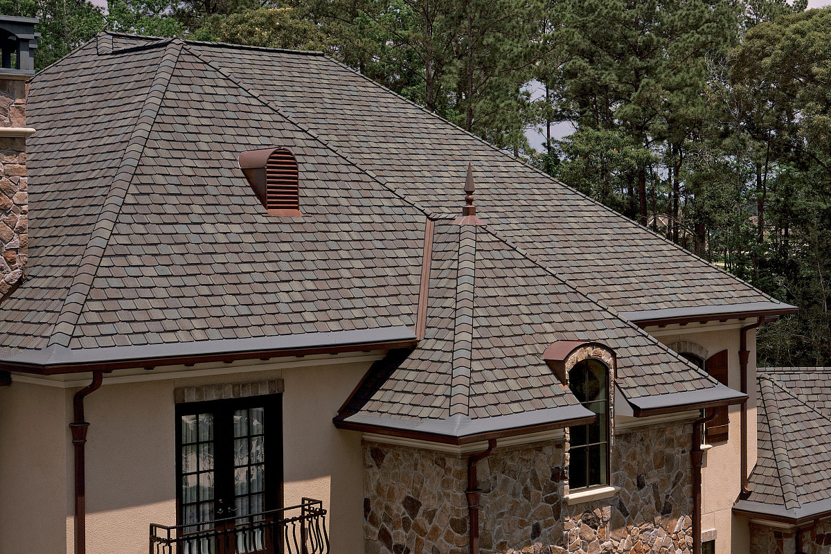 Florida home with Grand Manor Gatehouse Slate roof