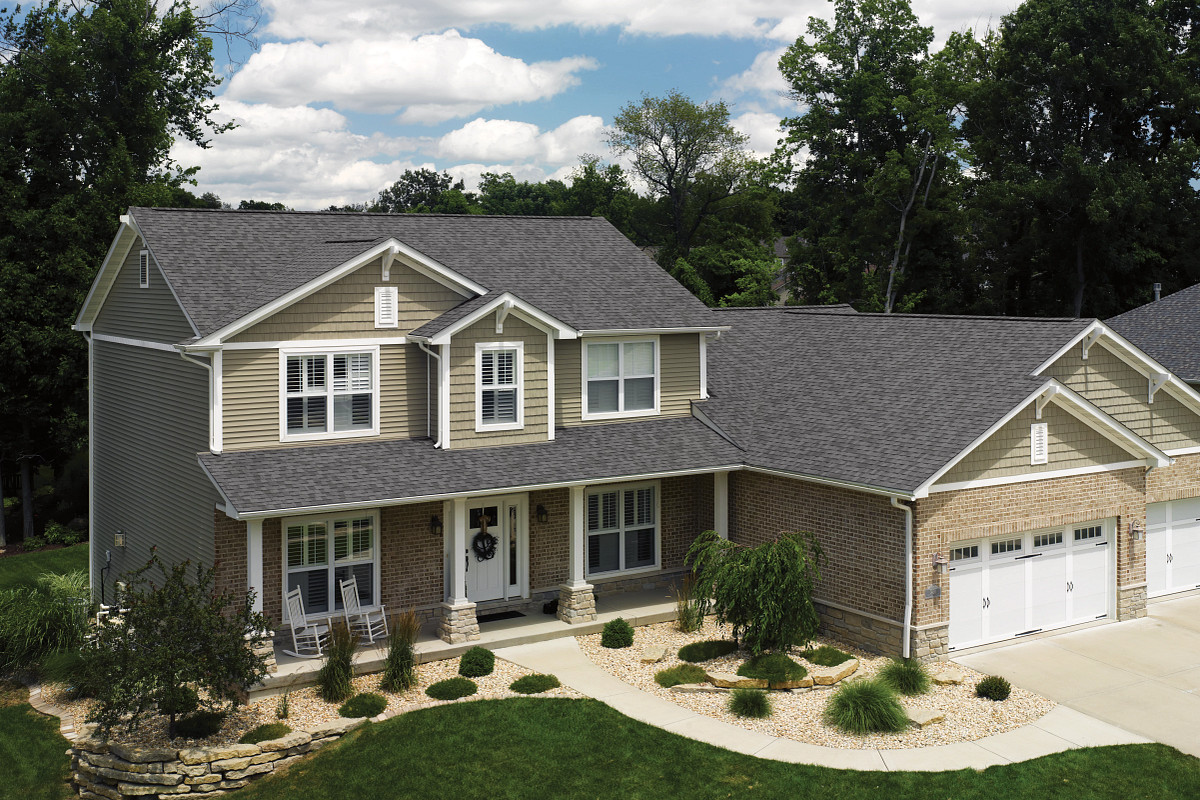 Florida home with Landmark Pro Max Def Colonial Slate roof