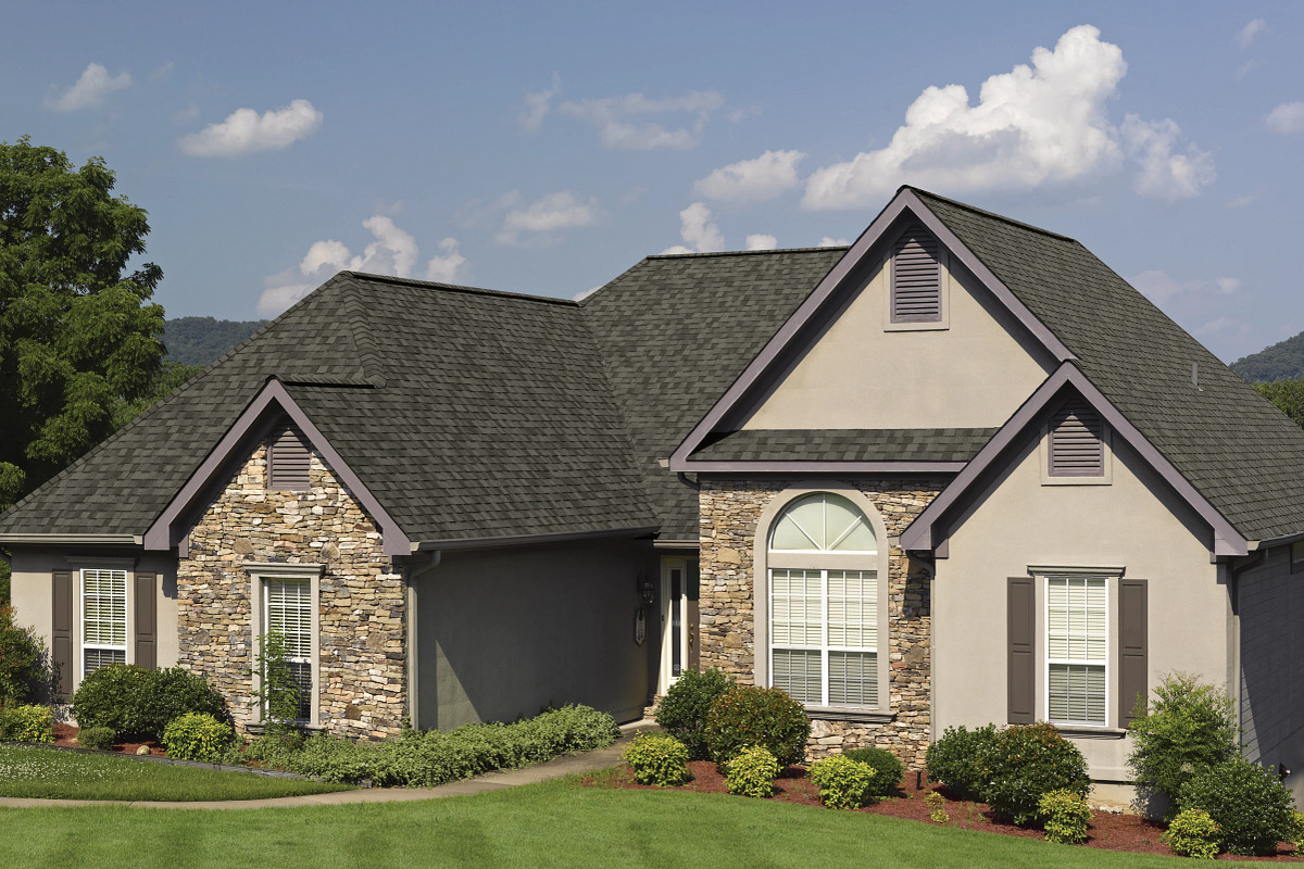 Florida home with Landmark Pro Max Def Granite Gray roof