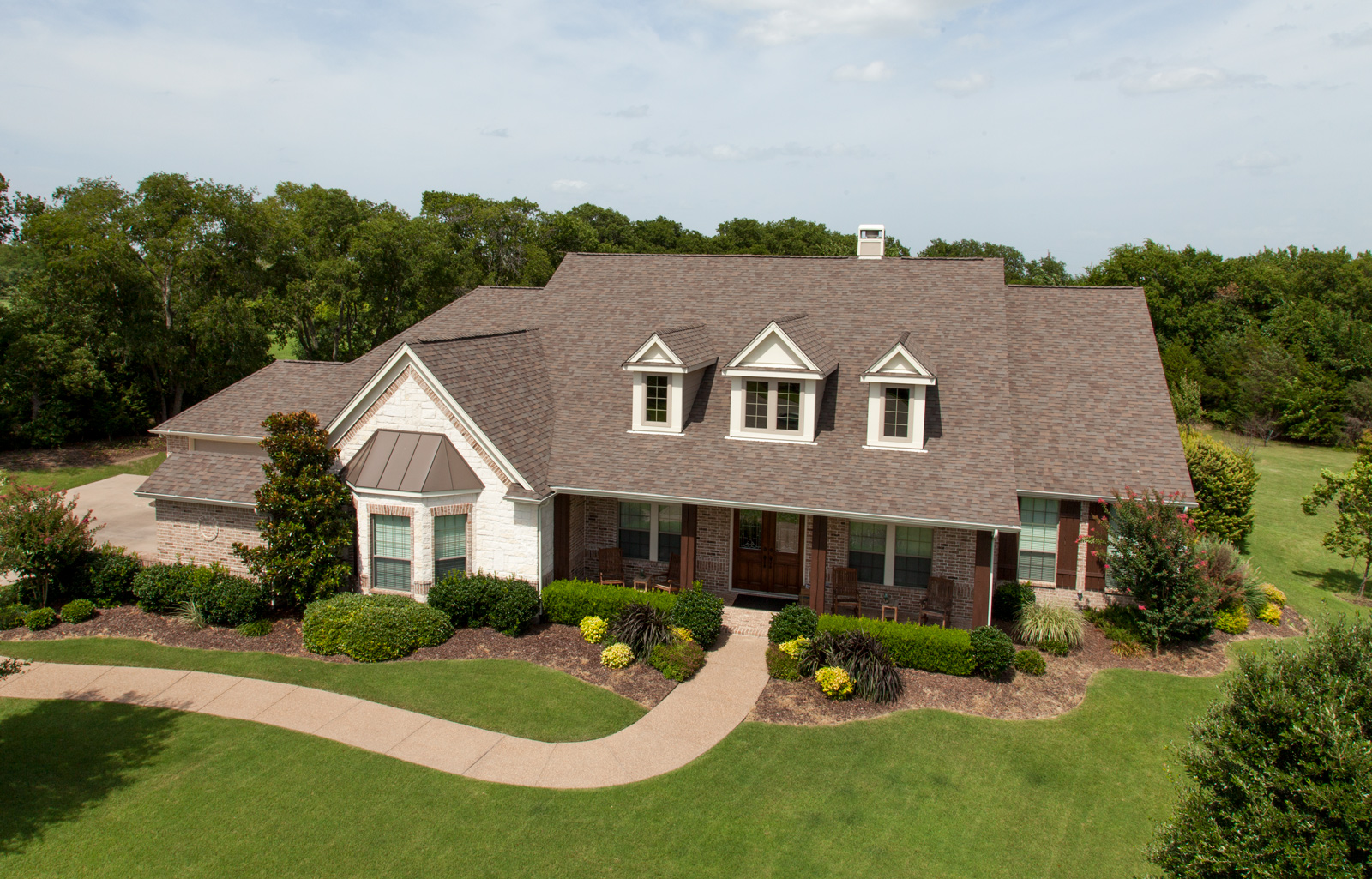 Florida home with Legacy Scotchgard Natural Wood roof