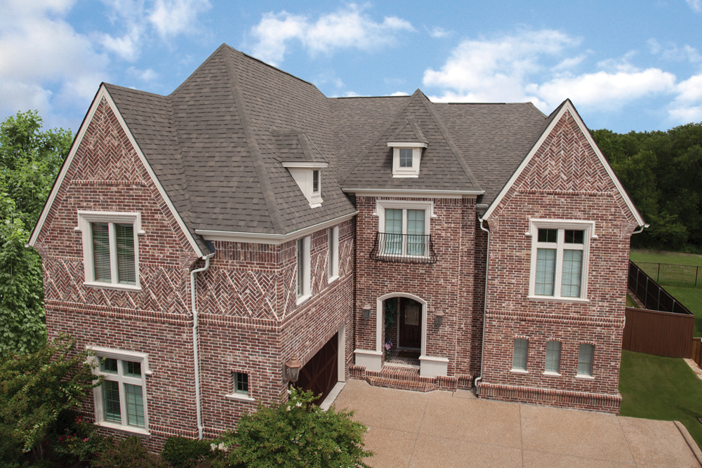 Florida home with Legacy Scotchgard Weathered Wood roof