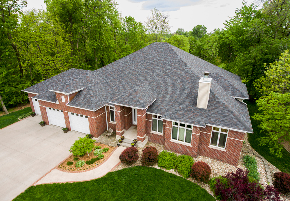 Florida home with Vista AR Black Oak roof
