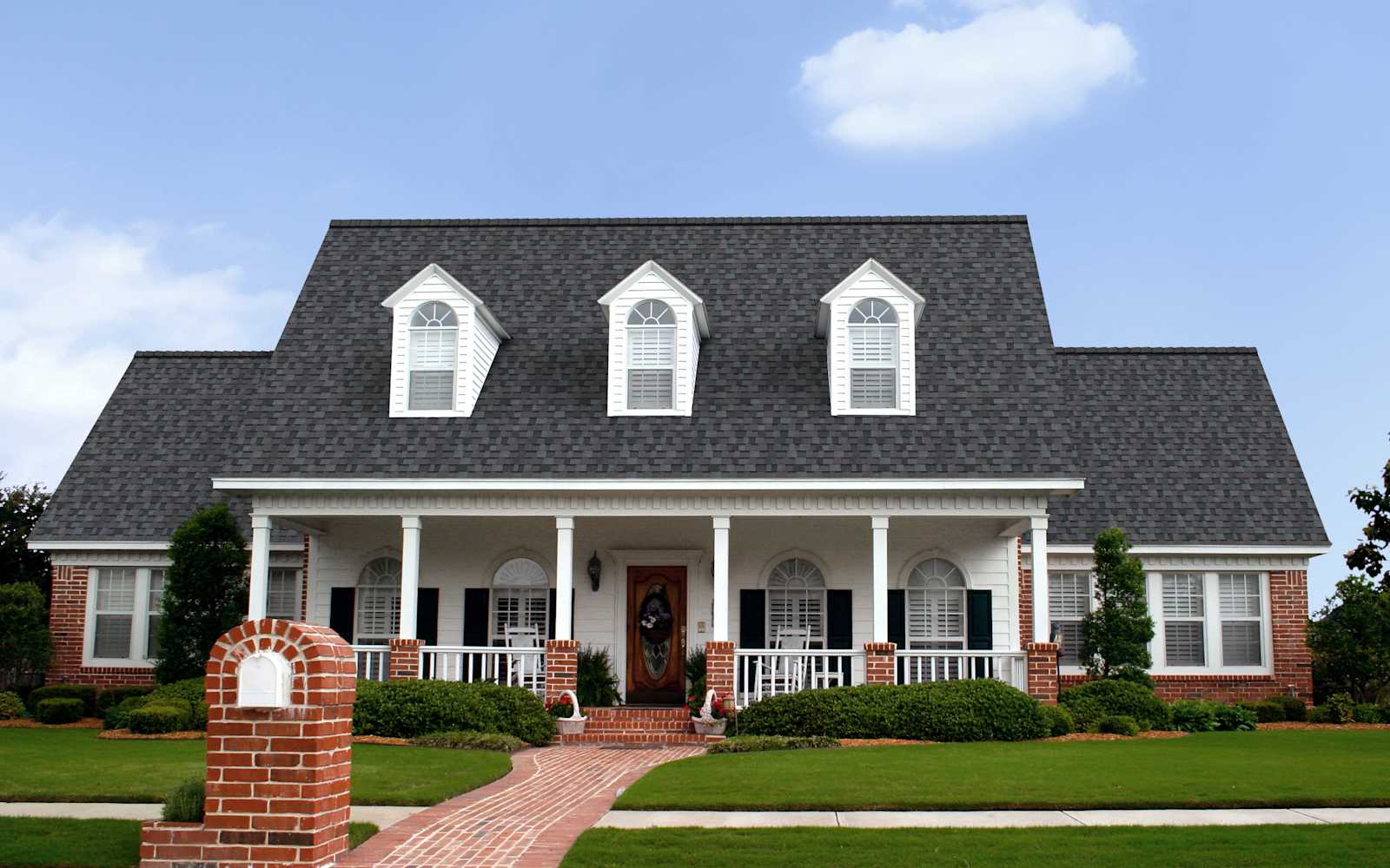Florida home with Duration Williamsburg Gray roof
